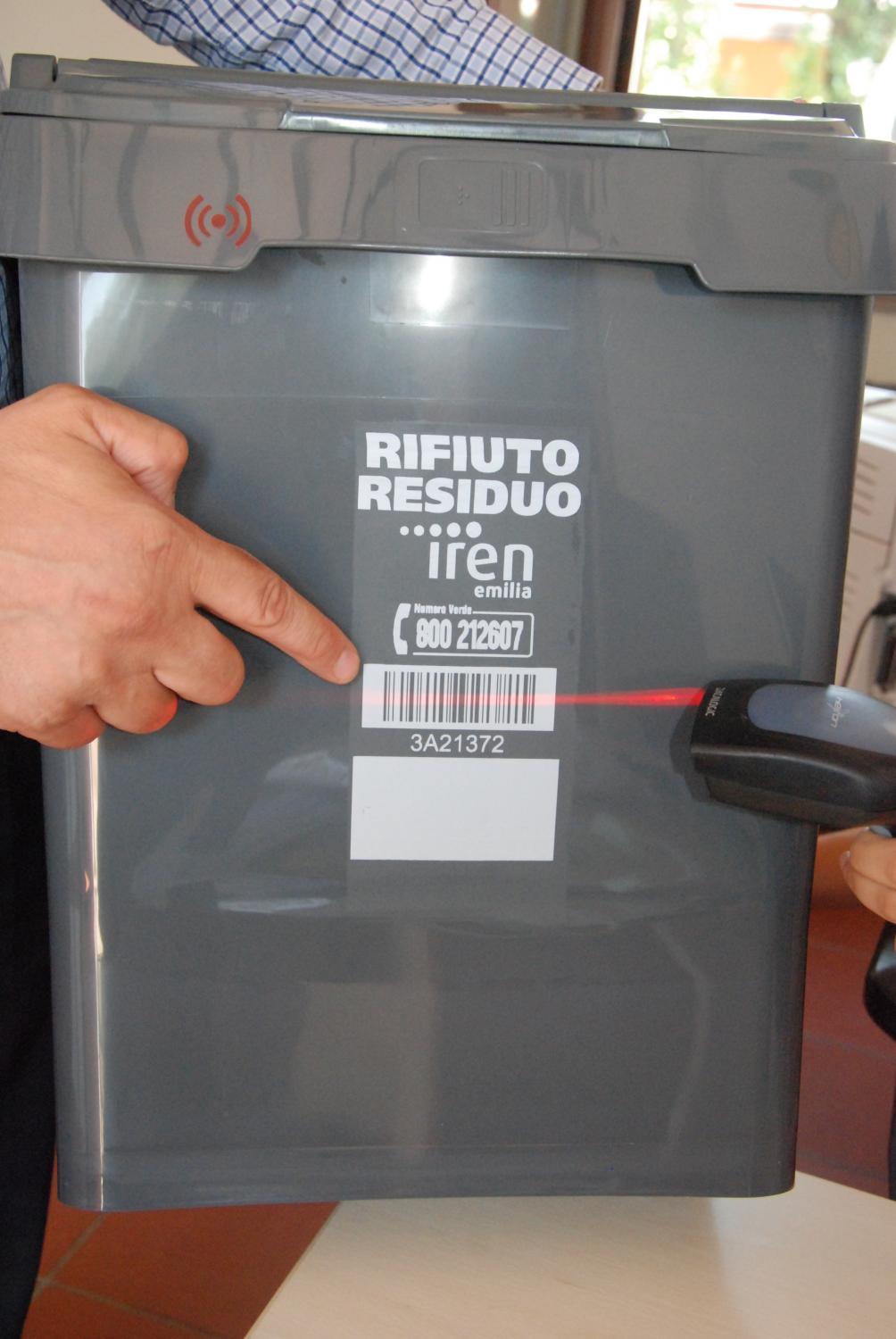 Distribuzione mastelli con micro chip - Tariffazione Puntuale